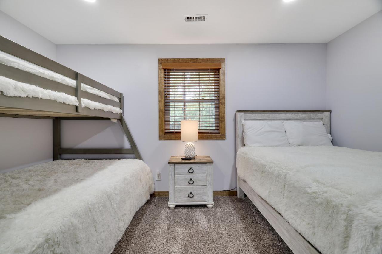 Whiskey Pines Retreat! Single Level Home, Outdoor Firepit, Ac, Bbq! Sleeps 9 In Lake Harmony! 외부 사진