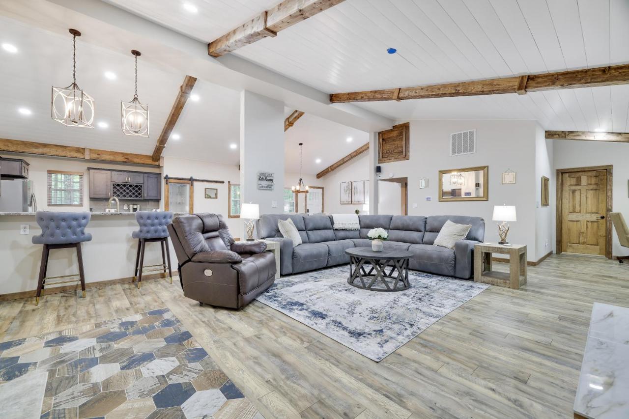 Whiskey Pines Retreat! Single Level Home, Outdoor Firepit, Ac, Bbq! Sleeps 9 In Lake Harmony! 외부 사진