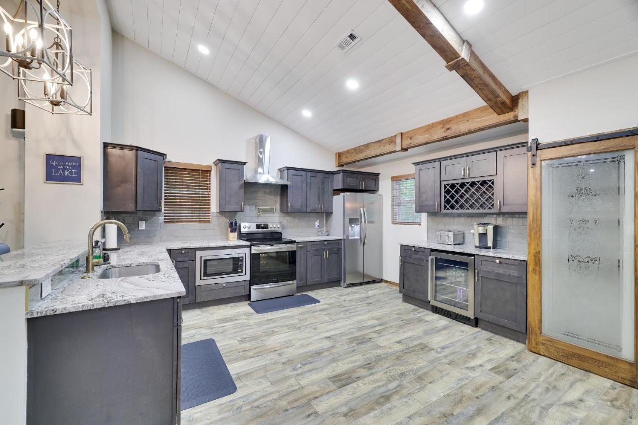 Whiskey Pines Retreat! Single Level Home, Outdoor Firepit, Ac, Bbq! Sleeps 9 In Lake Harmony! 외부 사진